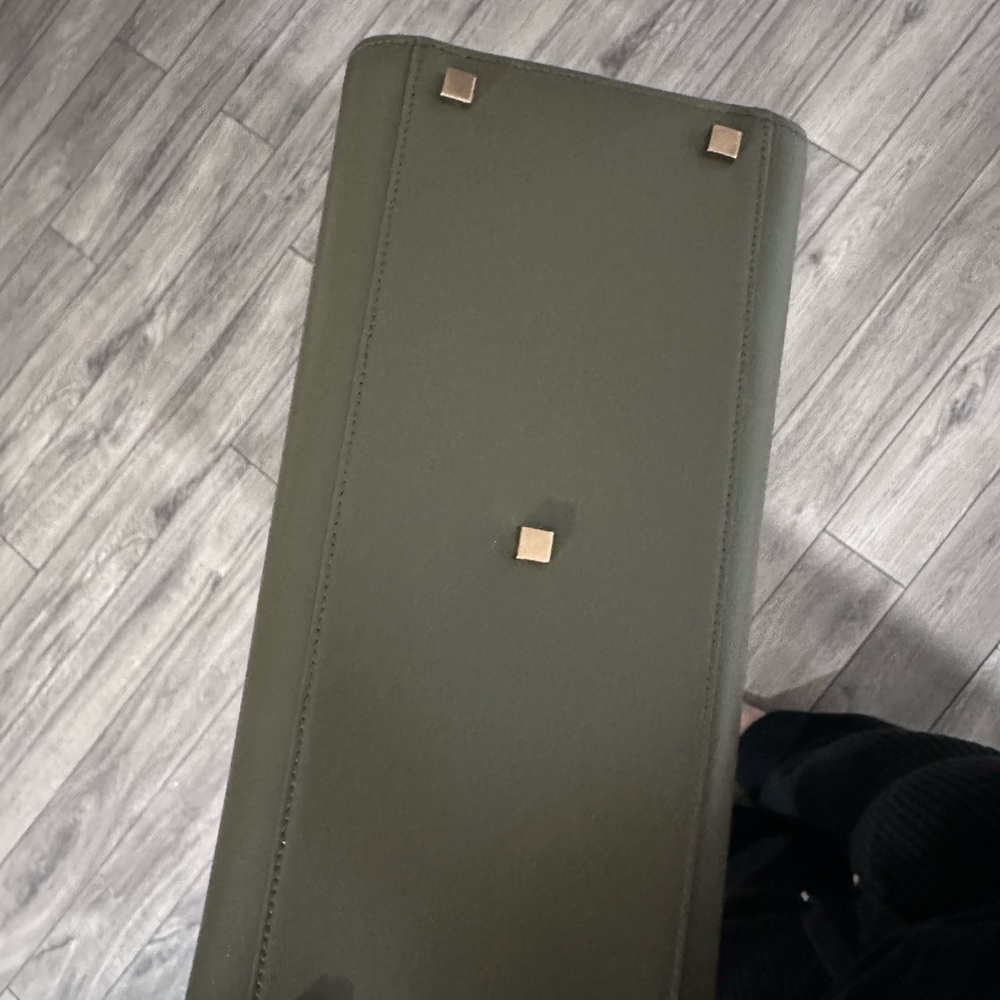 NWT SAINT LAURENT GRAIN DE POUDRE MEDIUM UPTOWN TOTE IN VERT KHAKI - Picture 3 of 8